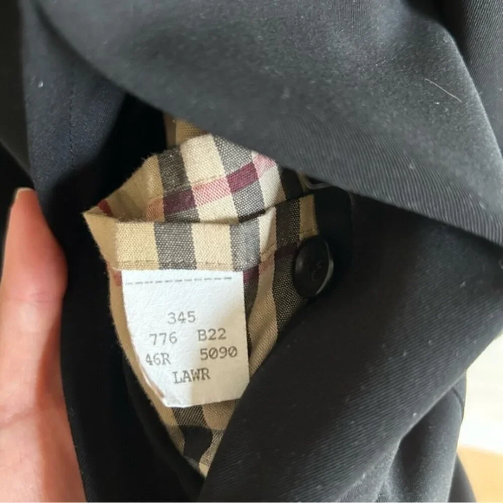 Burberry Vintage Men Black Lawrence Trench Coat with Removable Wool Vest Size 46 - Picture 13 of 16